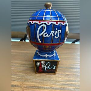 Vintage Souvenir Paris Las Vegas Blue and Red Paris Globe Drinking Lidded Cup